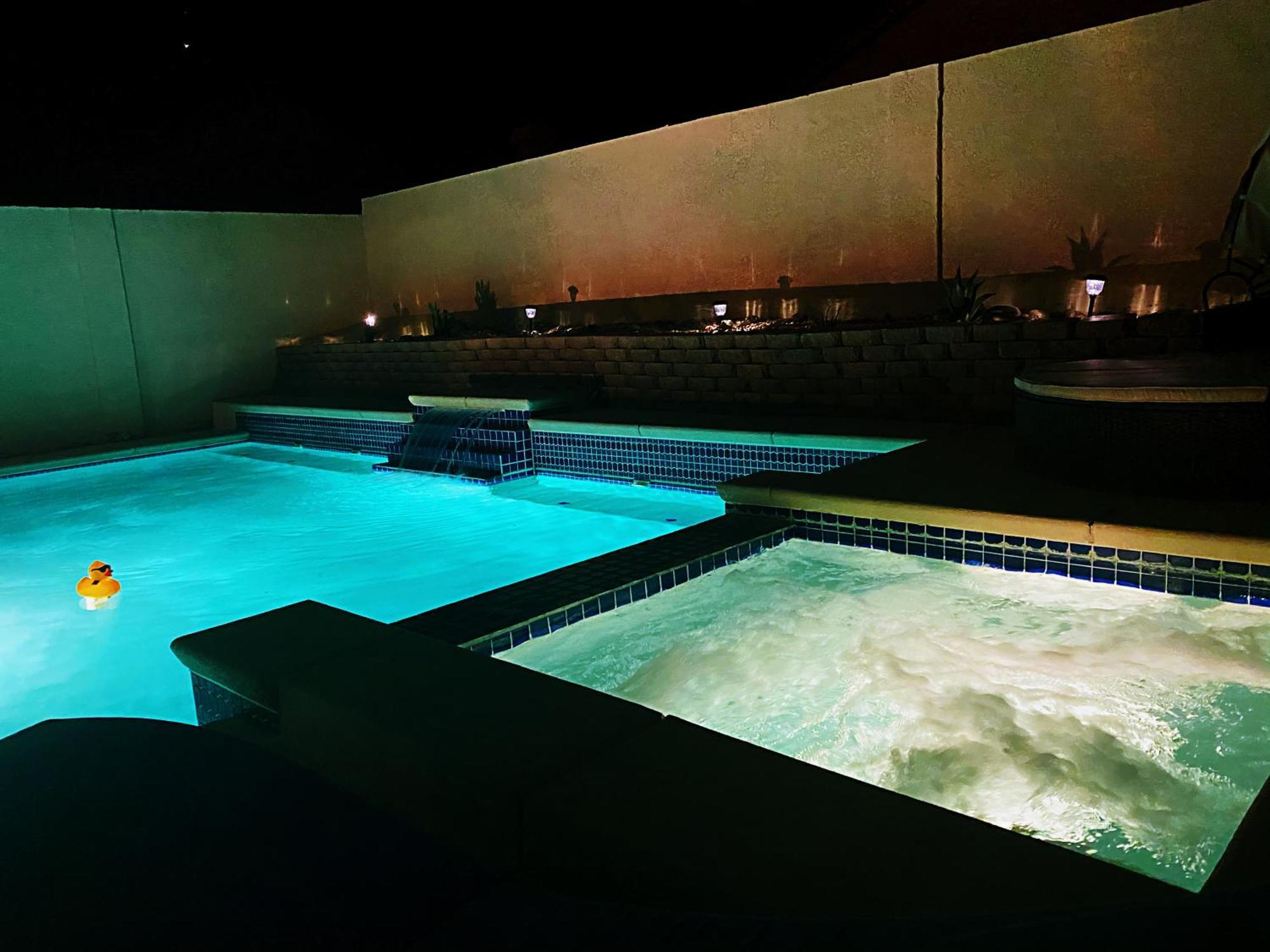 Amazing Heated Pool And Private Hot Tub 3Br In Heart Of Lv Villa Las Vegas Buitenkant foto