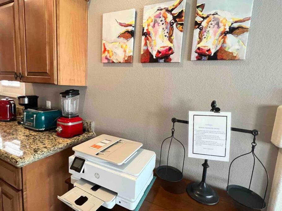 Amazing Heated Pool And Private Hot Tub 3Br In Heart Of Lv Villa Las Vegas Buitenkant foto