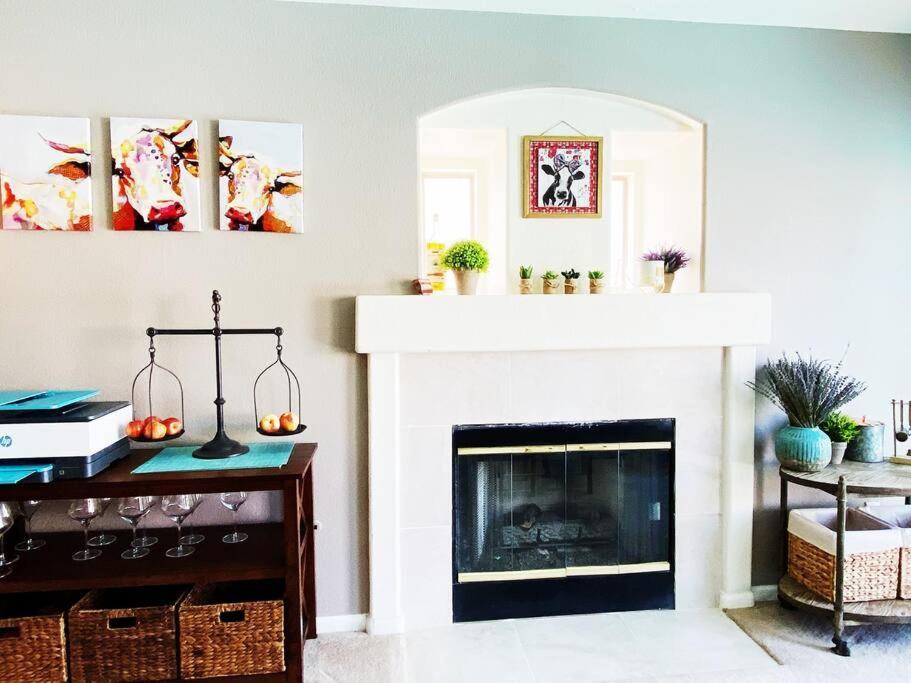 Amazing Heated Pool And Private Hot Tub 3Br In Heart Of Lv Villa Las Vegas Buitenkant foto