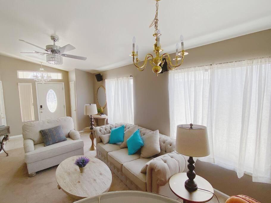 Amazing Heated Pool And Private Hot Tub 3Br In Heart Of Lv Villa Las Vegas Buitenkant foto